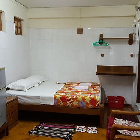Chan Myae Guesthouse Γιανγκόν Εξωτερικό φωτογραφία