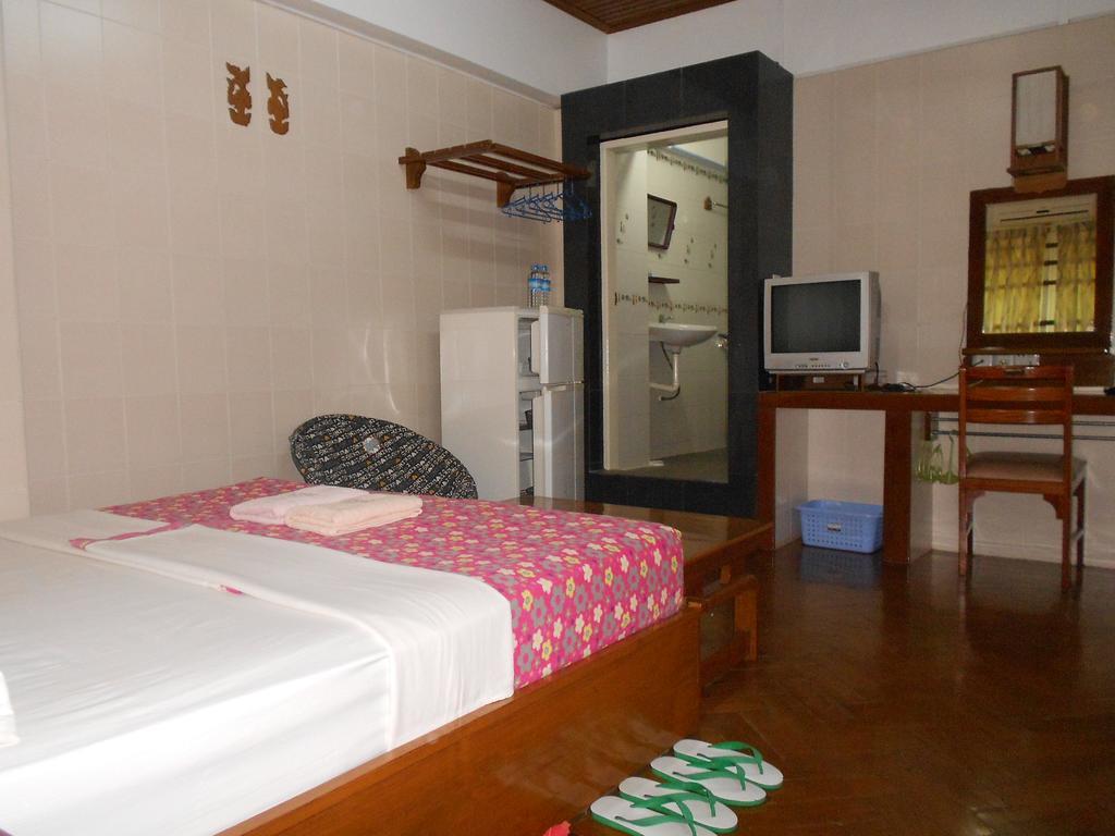 Chan Myae Guesthouse Γιανγκόν Εξωτερικό φωτογραφία