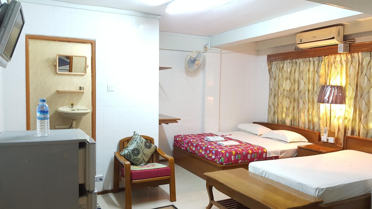 Chan Myae Guesthouse Γιανγκόν Εξωτερικό φωτογραφία