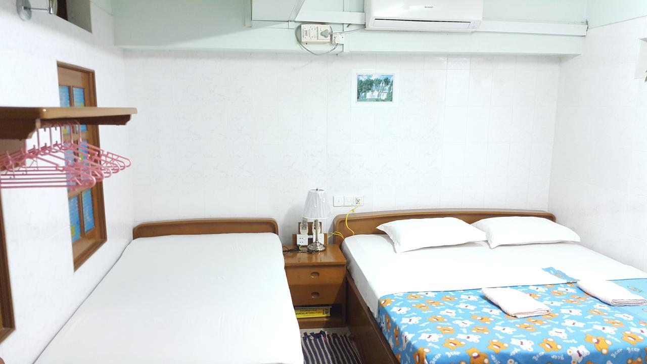 Chan Myae Guesthouse Γιανγκόν Εξωτερικό φωτογραφία