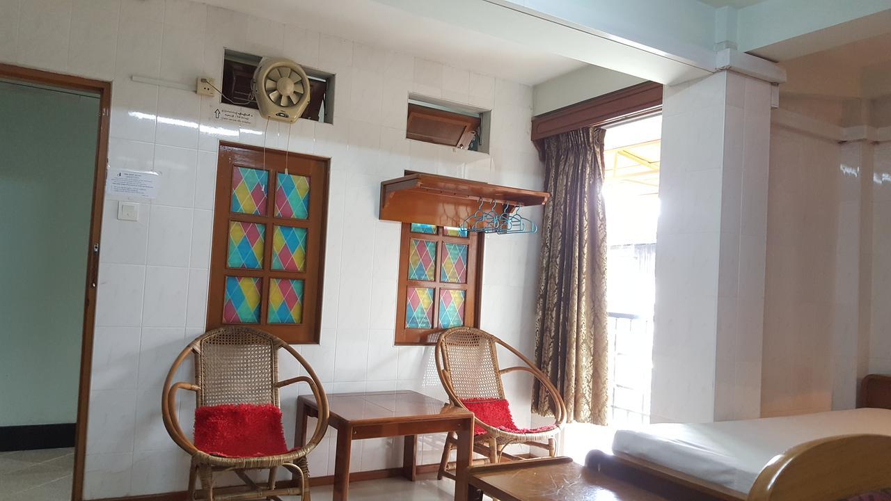Chan Myae Guesthouse Γιανγκόν Εξωτερικό φωτογραφία