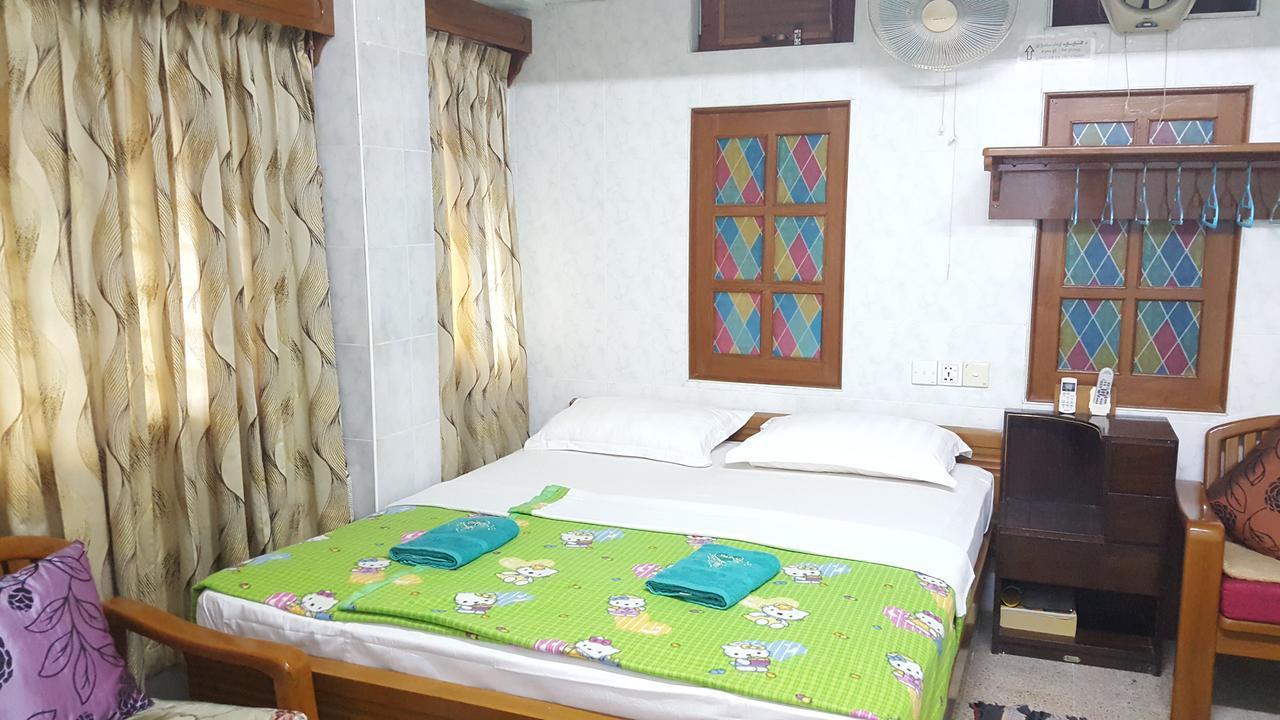 Chan Myae Guesthouse Γιανγκόν Εξωτερικό φωτογραφία