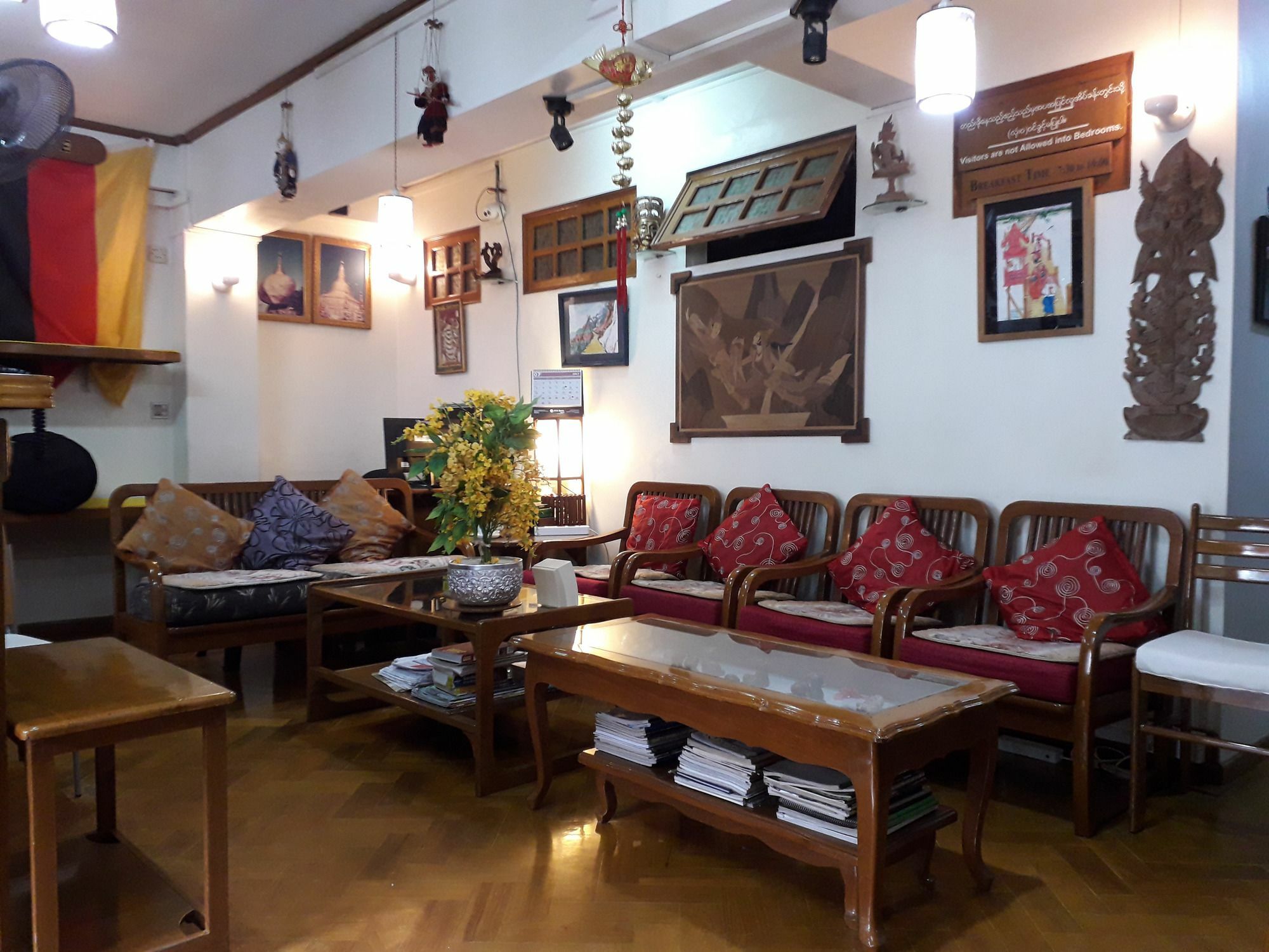 Chan Myae Guesthouse Γιανγκόν Εξωτερικό φωτογραφία