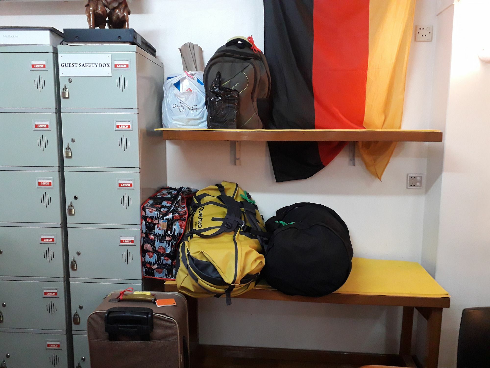 Chan Myae Guesthouse Γιανγκόν Εξωτερικό φωτογραφία