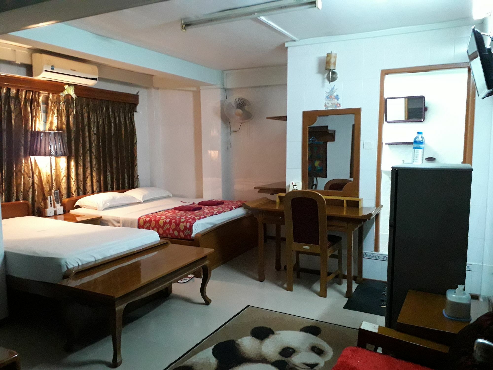Chan Myae Guesthouse Γιανγκόν Εξωτερικό φωτογραφία